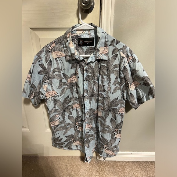 West Forty Nine men’s L button up short sleeve collar shirt flamingo pattern. - Picture 1 of 4